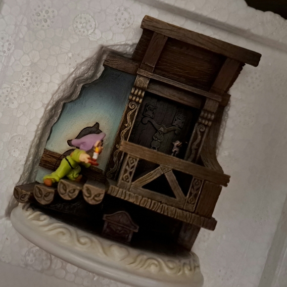 Disney  Showcase Collection Olszewski   2004 Bravest of Them all in box limited - Picture 1 of 8